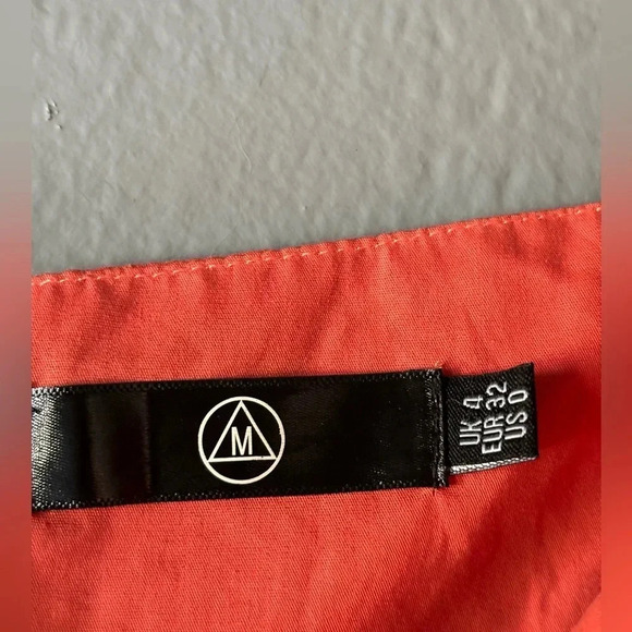 Misguided, cross over, puff sleeve, zipper, crop, top, coral, size 0 - Picture 8 of 9